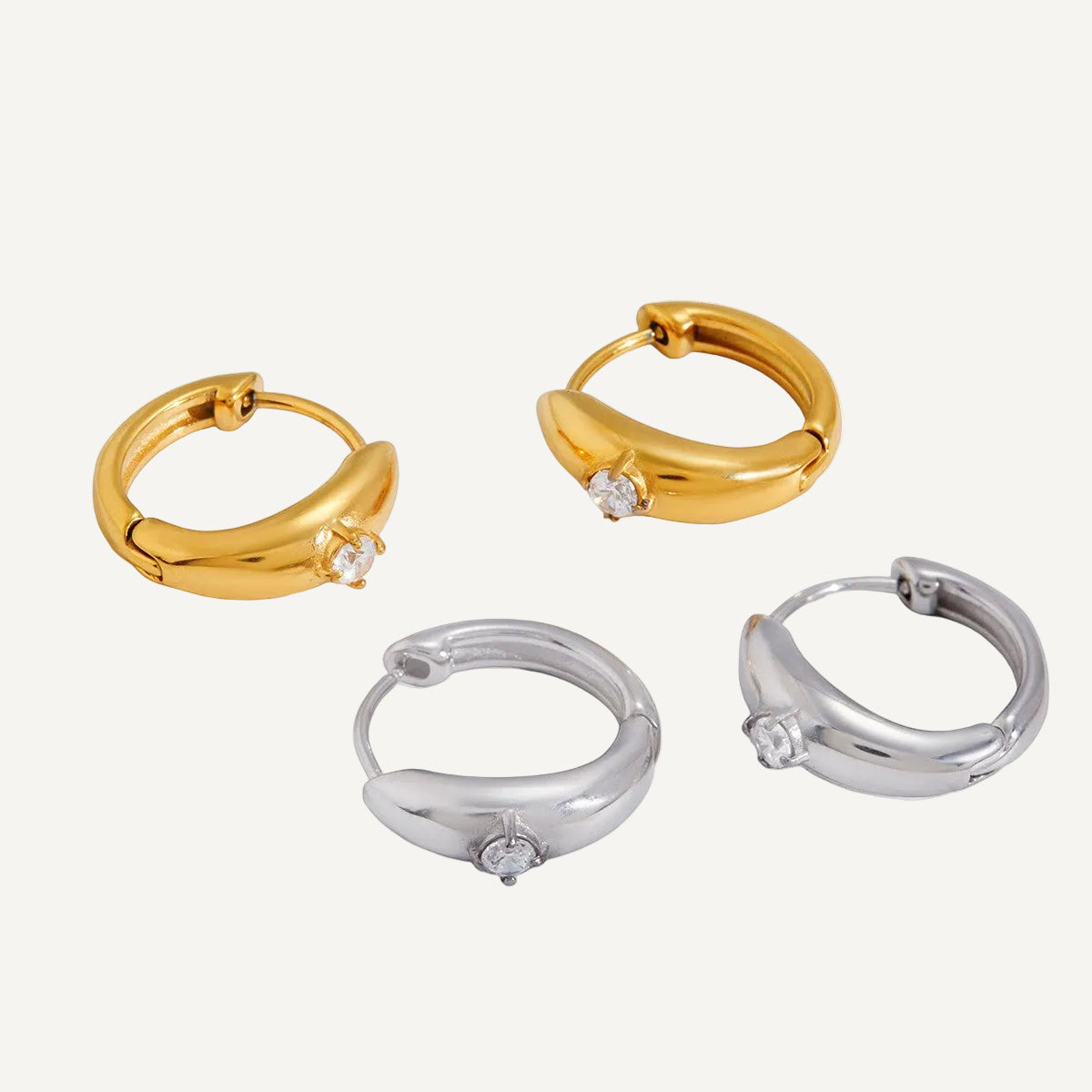 Everyday | Brinco Argola com ponto de Luz
